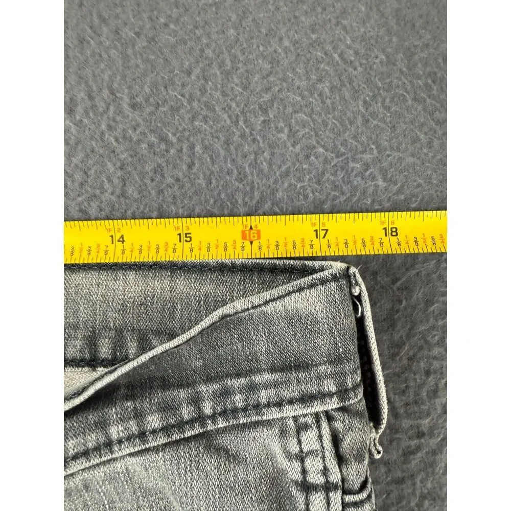Levis item good